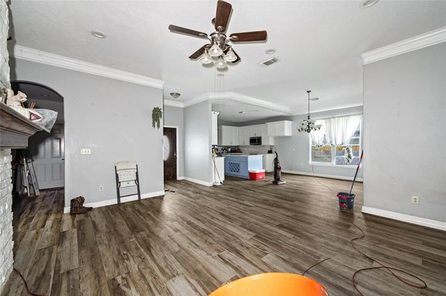 5110 Lakeshore Drive, Willis, TX 77318