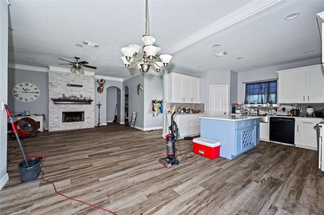5110 Lakeshore Drive, Willis, TX 77318