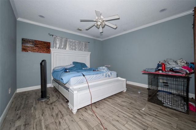 5110 Lakeshore Drive, Willis, TX 77318