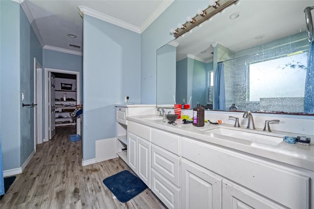 5110 Lakeshore Drive, Willis, TX 77318