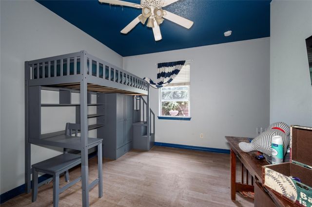 5110 Lakeshore Drive, Willis, TX 77318