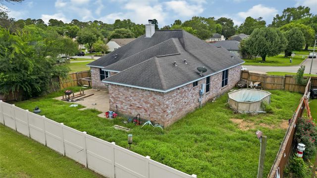 5110 Lakeshore Drive, Willis, TX 77318