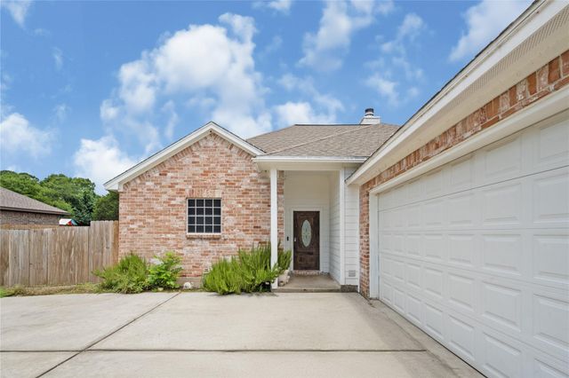 5110 Lakeshore Drive, Willis, TX 77318