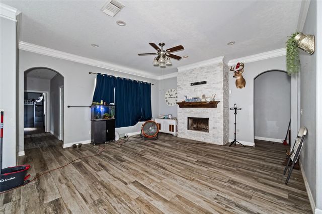 5110 Lakeshore Drive, Willis, TX 77318