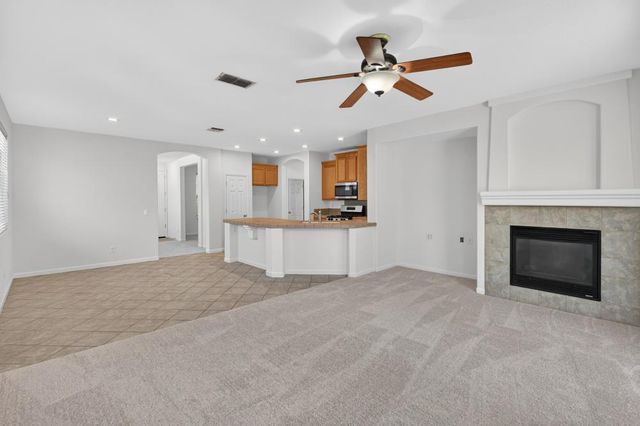 9666 Iris Meadow Way, Elk Grove, CA 95757