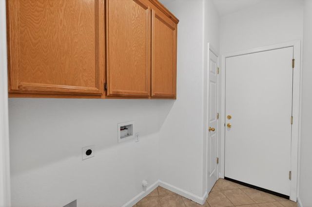 9666 Iris Meadow Way, Elk Grove, CA 95757