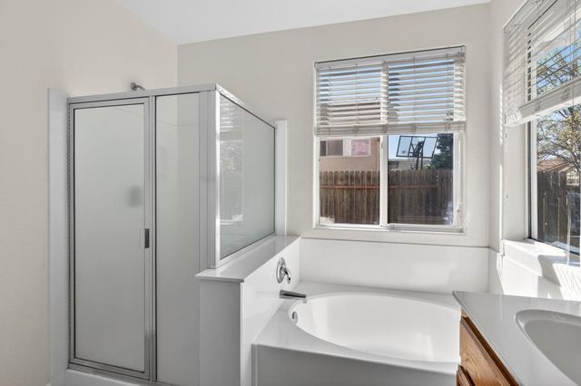 9666 Iris Meadow Way, Elk Grove, CA 95757