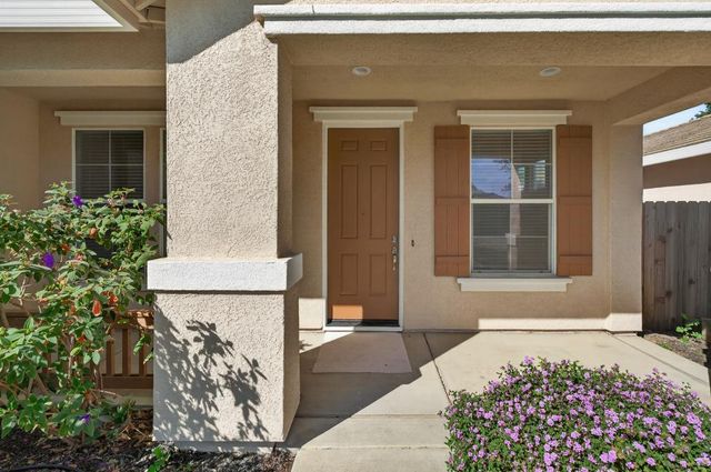 9666 Iris Meadow Way, Elk Grove, CA 95757