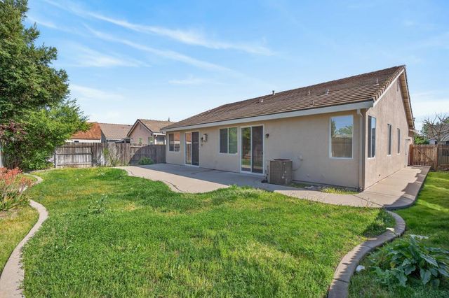 9666 Iris Meadow Way, Elk Grove, CA 95757