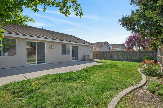 9666 Iris Meadow Way, Elk Grove, CA 95757