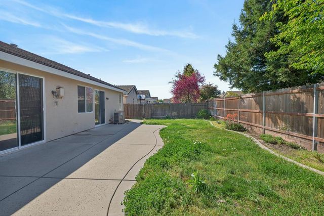 9666 Iris Meadow Way, Elk Grove, CA 95757