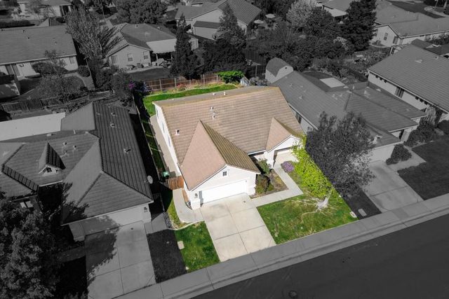 9666 Iris Meadow Way, Elk Grove, CA 95757