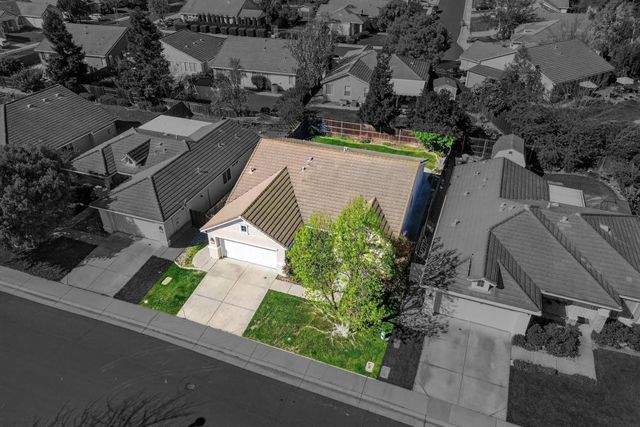 9666 Iris Meadow Way, Elk Grove, CA 95757