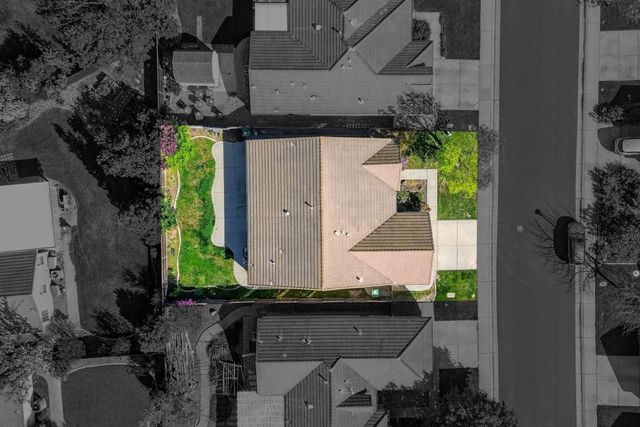 9666 Iris Meadow Way, Elk Grove, CA 95757