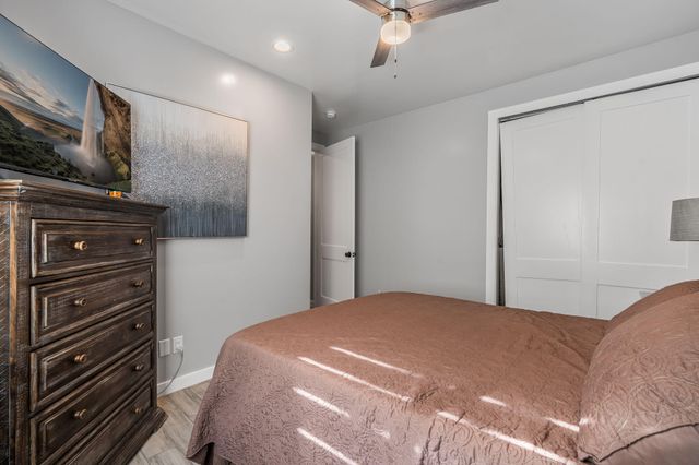 328 Camino Siete Road SW, Albuquerque, NM 87105