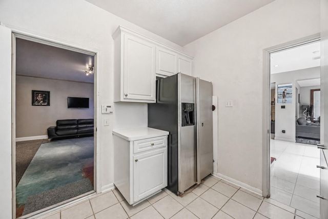 7610 Guinevere Drive, Sugar Land, TX 77479