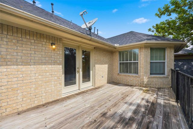 7610 Guinevere Drive, Sugar Land, TX 77479