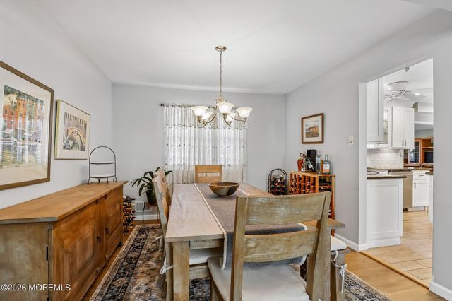 21 Appletree Road, Howell, NJ 07731