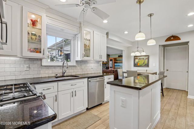 21 Appletree Road, Howell, NJ 07731