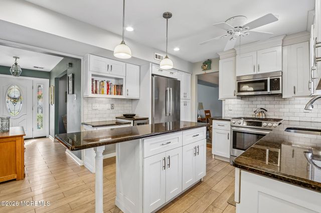 21 Appletree Road, Howell, NJ 07731