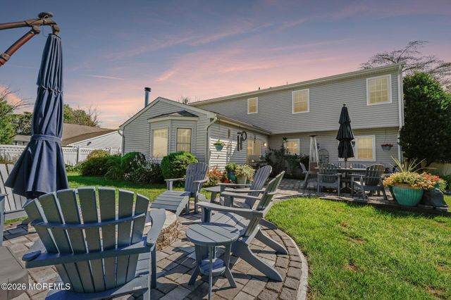 21 Appletree Road, Howell, NJ 07731