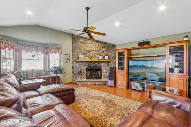 21 Appletree Road, Howell, NJ 07731