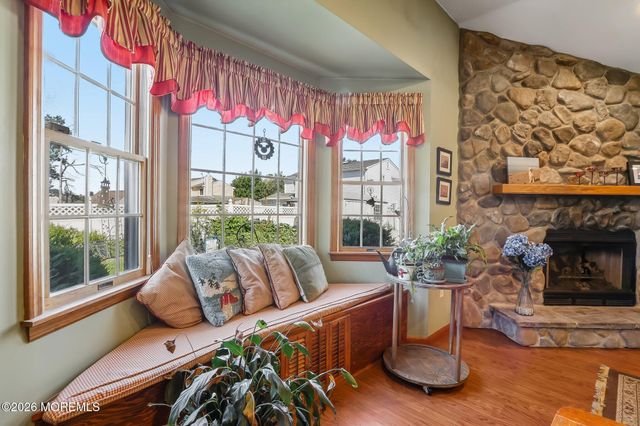 21 Appletree Road, Howell, NJ 07731