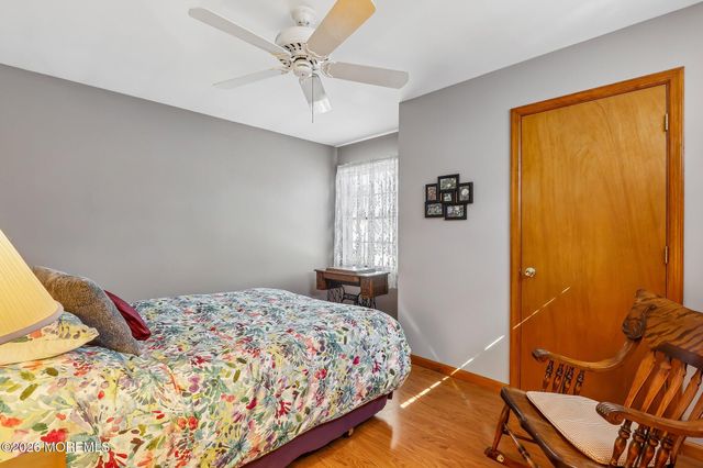 21 Appletree Road, Howell, NJ 07731