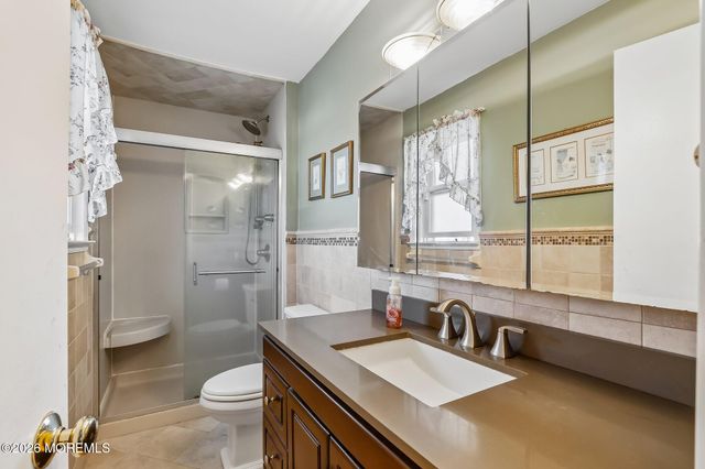 21 Appletree Road, Howell, NJ 07731