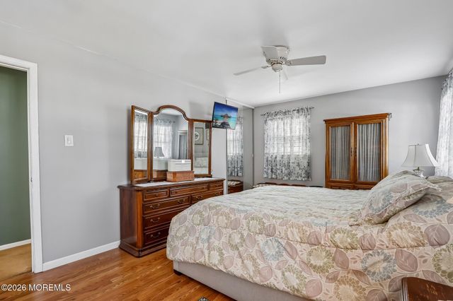 21 Appletree Road, Howell, NJ 07731