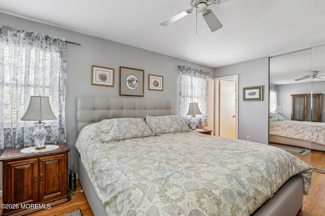 21 Appletree Road, Howell, NJ 07731