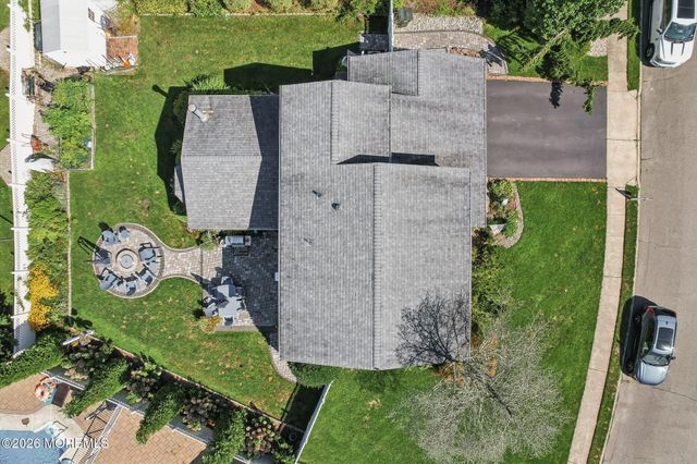 21 Appletree Road, Howell, NJ 07731