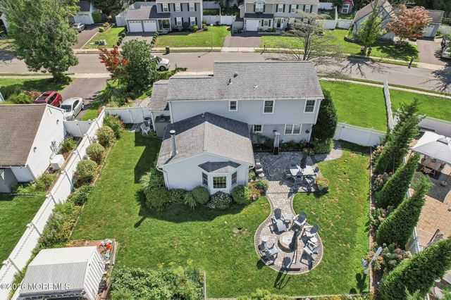 21 Appletree Road, Howell, NJ 07731
