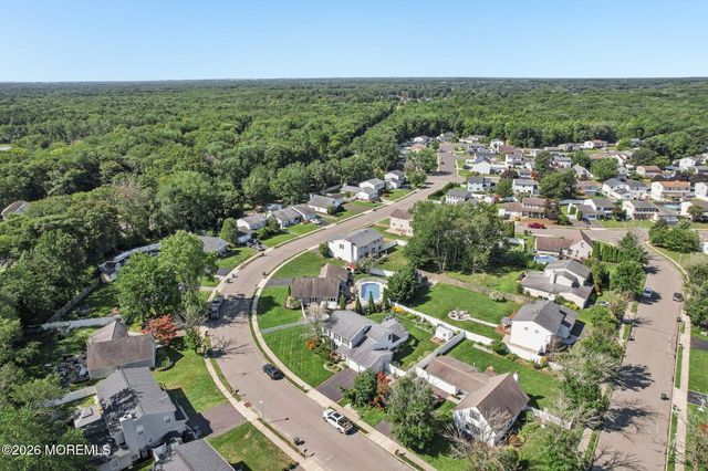 21 Appletree Road, Howell, NJ 07731
