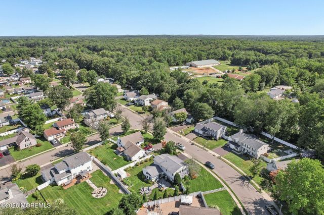 21 Appletree Road, Howell, NJ 07731