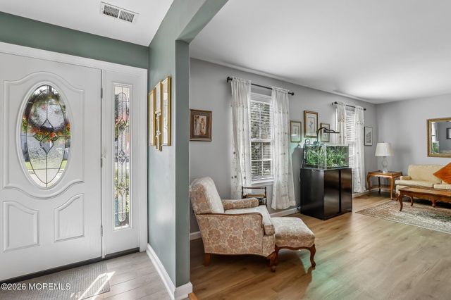 21 Appletree Road, Howell, NJ 07731