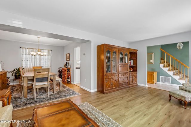 21 Appletree Road, Howell, NJ 07731