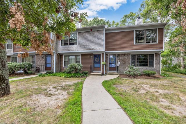 195 Falmouth Rd 2D, Mashpee, MA 02649