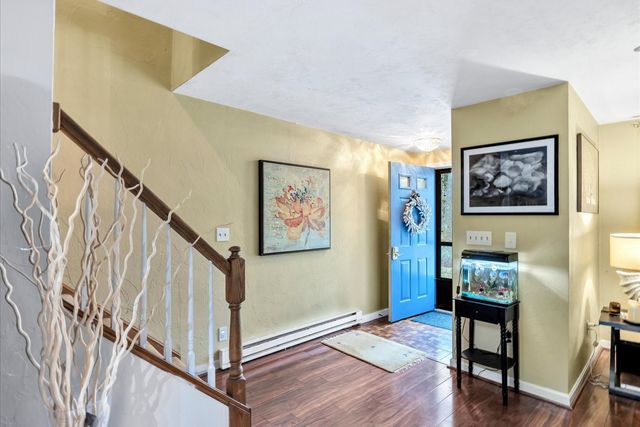 195 Falmouth Rd 2D, Mashpee, MA 02649