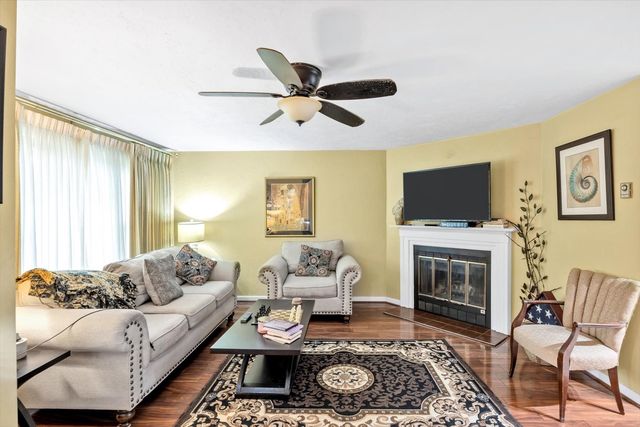 195 Falmouth Rd 2D, Mashpee, MA 02649