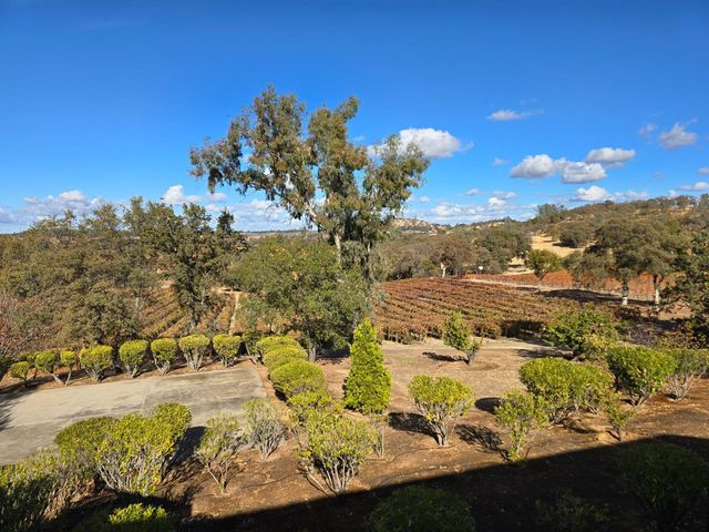 20540 Shenandoah School Road, Plymouth, CA 95669