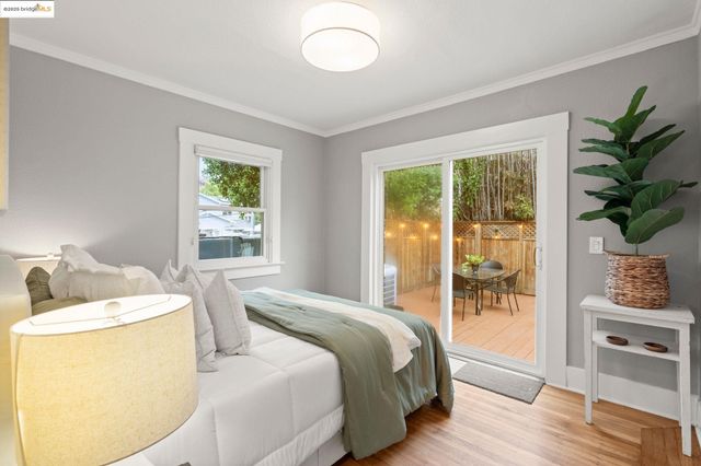 1006 Glendora Ave, Oakland, CA 94602