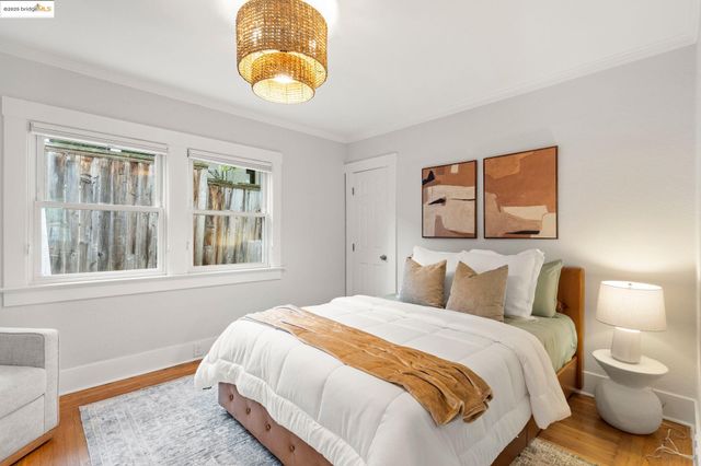 1006 Glendora Ave, Oakland, CA 94602