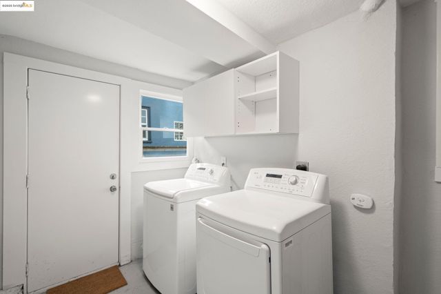 1006 Glendora Ave, Oakland, CA 94602