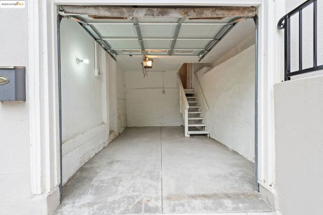 1006 Glendora Ave, Oakland, CA 94602