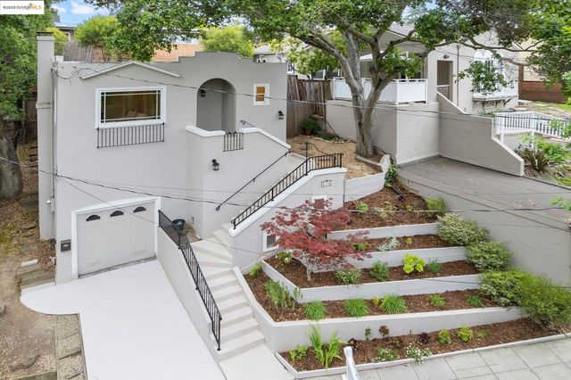1006 Glendora Ave, Oakland, CA 94602