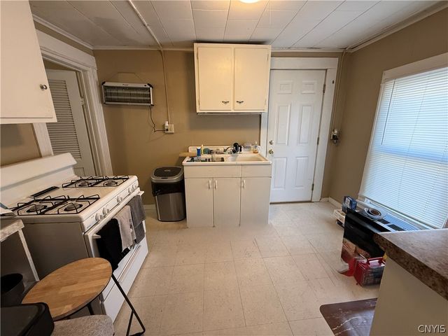 208 West Yates Street, Dewitt, NY 13057