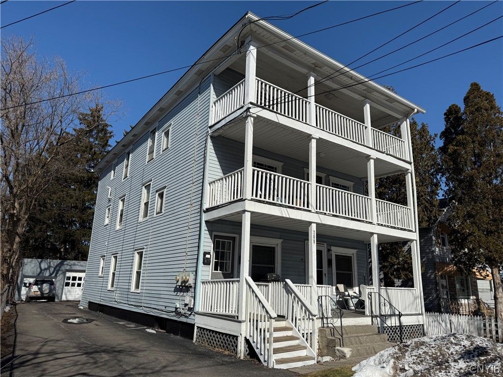 208 West Yates Street, Dewitt, NY 13057
