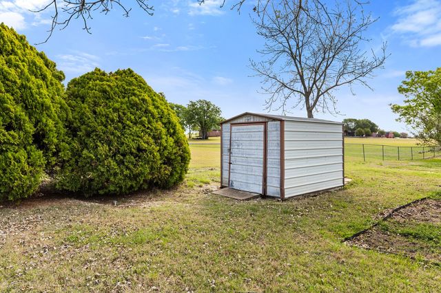 961 Shilling Drive, Elm Mott, TX 76640