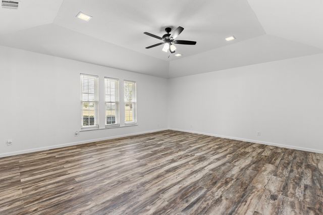 961 Shilling Drive, Elm Mott, TX 76640